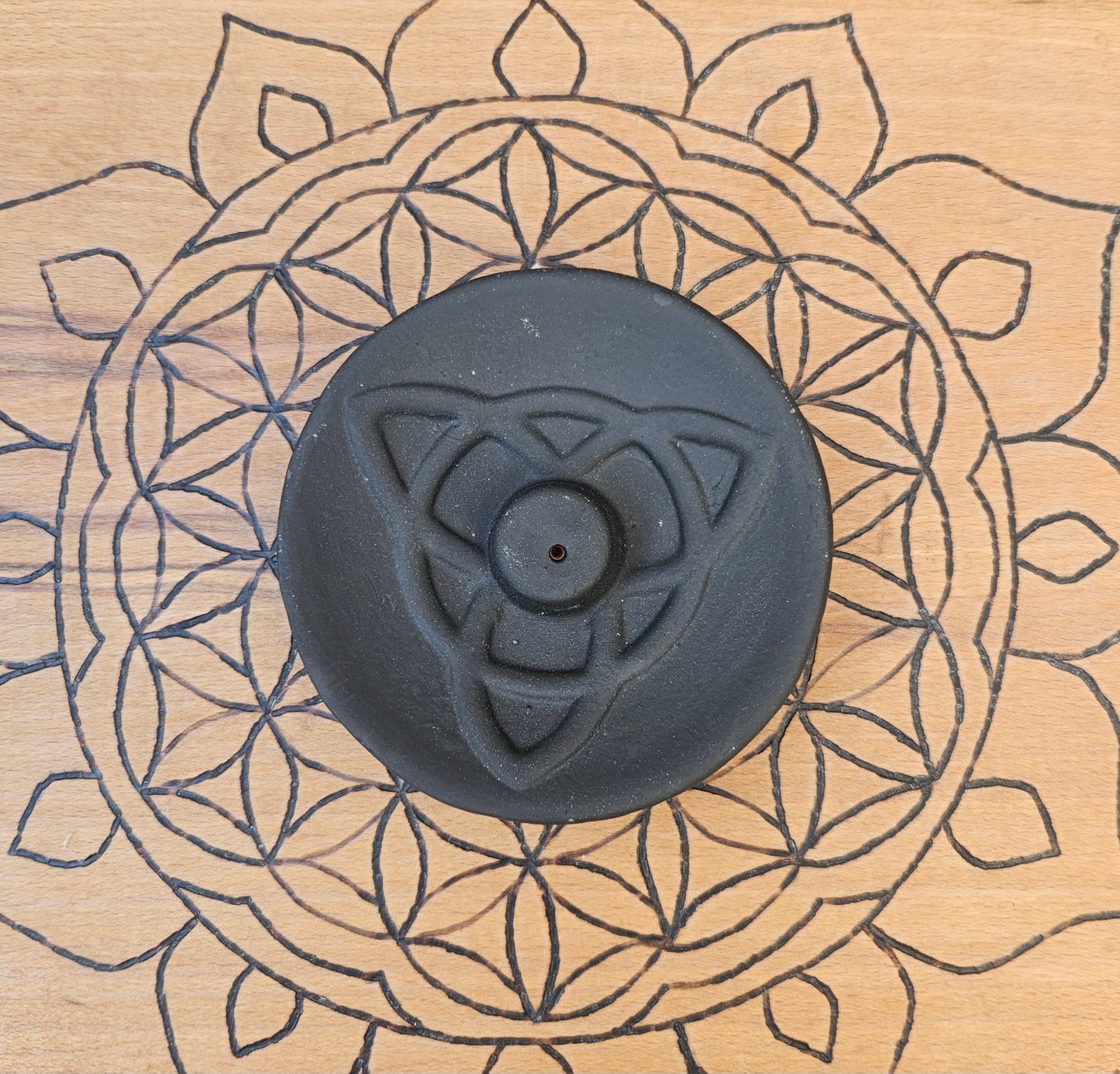 #bs049 Terracotta Triquetra Incense Holder