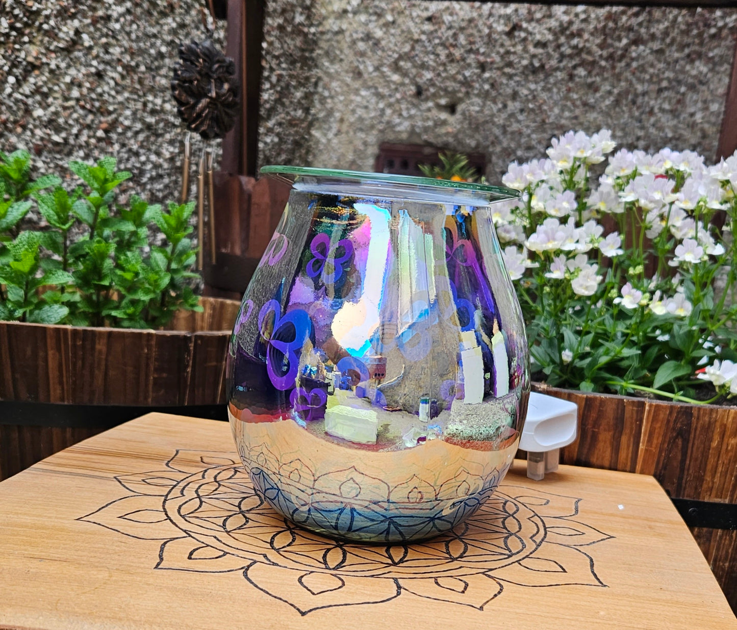 #KUC026 Holographic Oil Burner