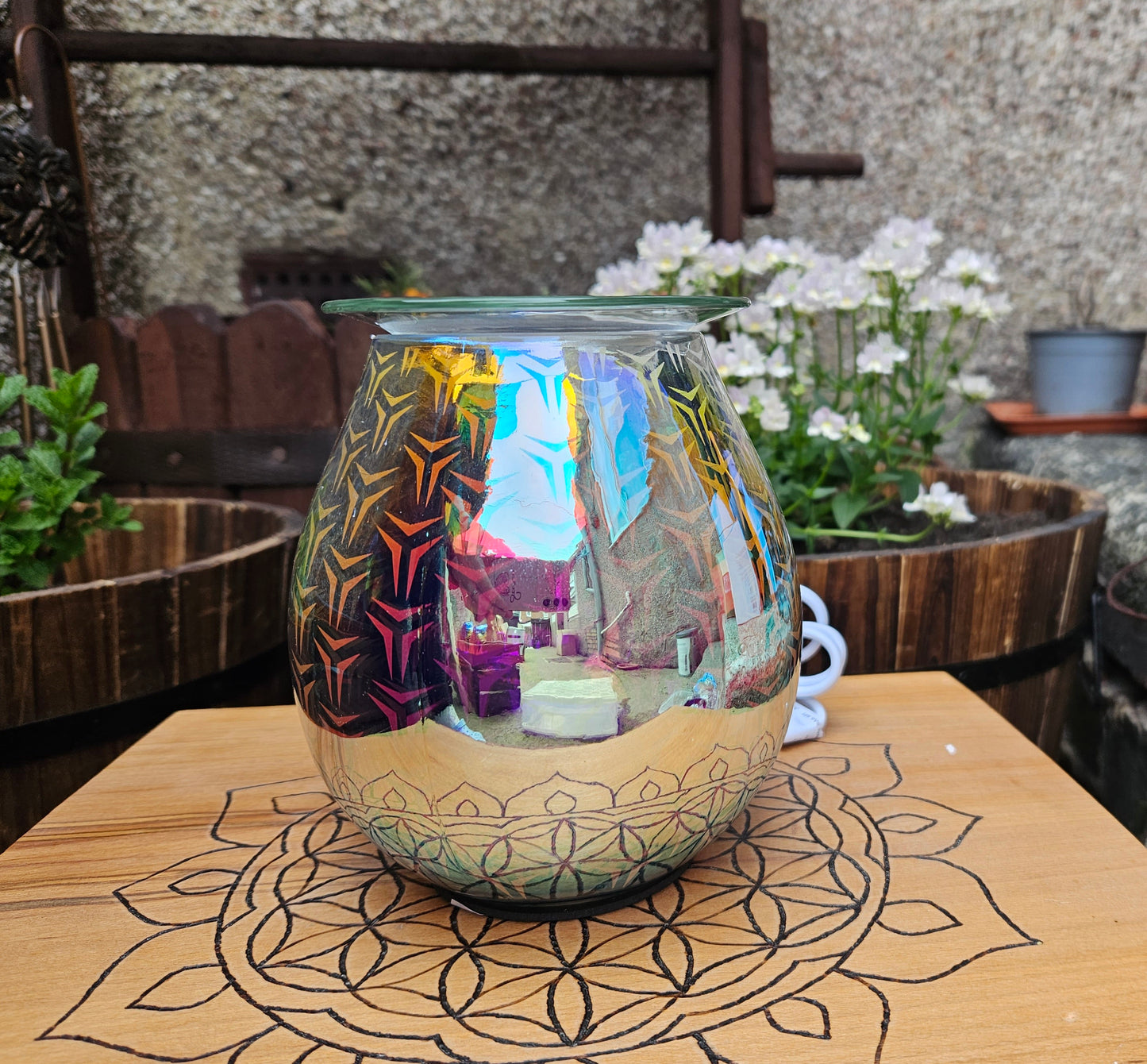 #KUC027 Holographic Oil Burner