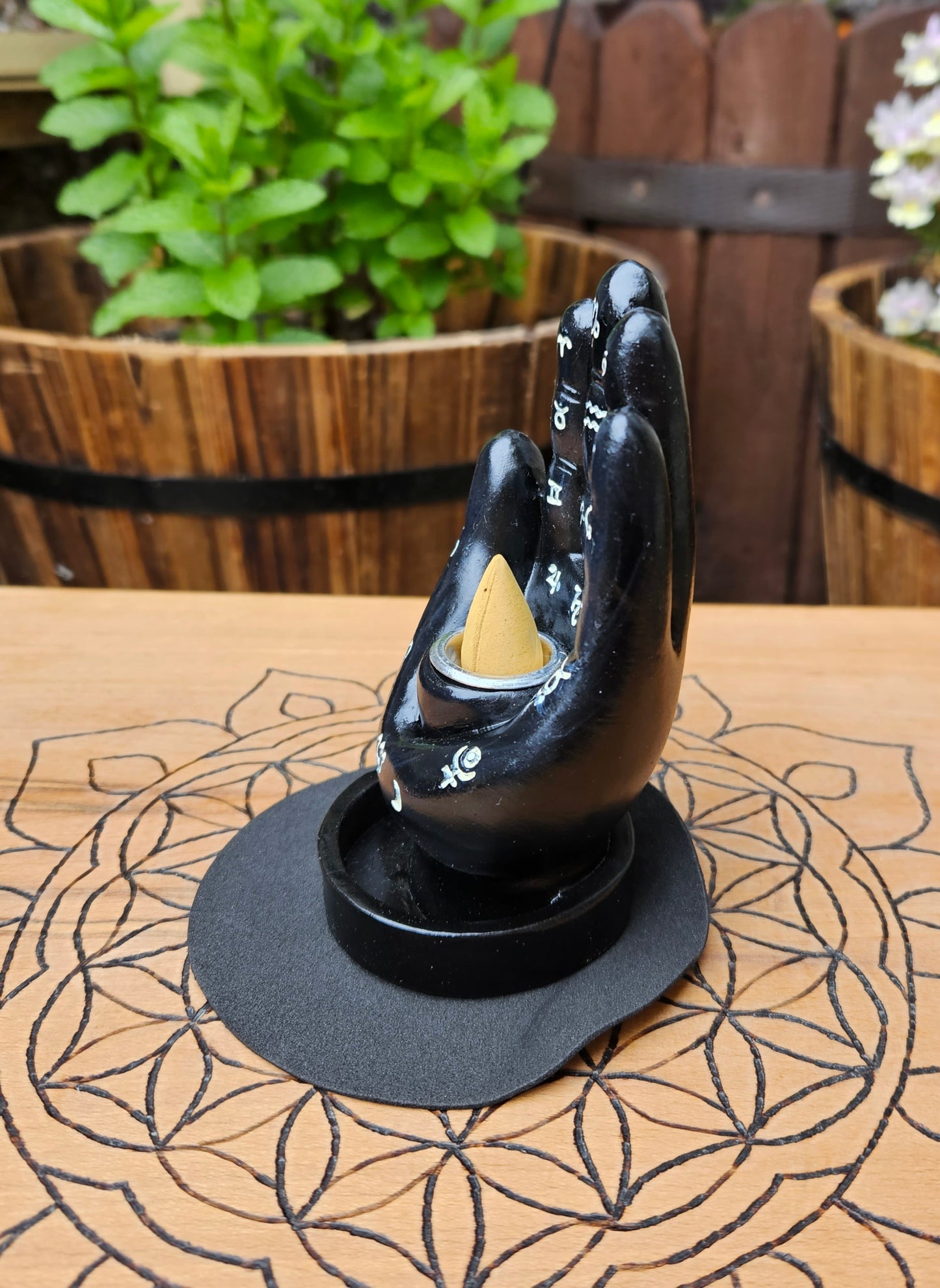 Nemesis Now ~ Palmistry Backflow / Incense Holder ~ Black