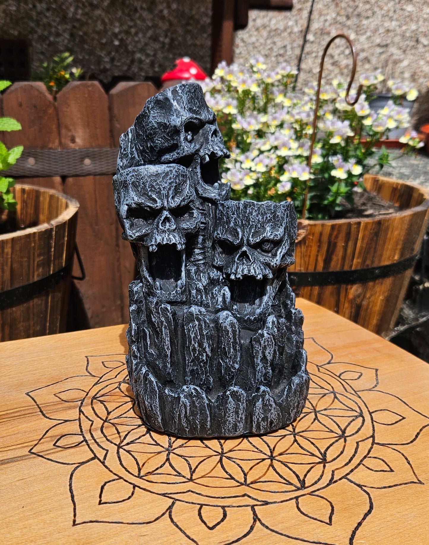 Nemesis Now ~ Skull Backflow Incense Tower ~ New and Boxed