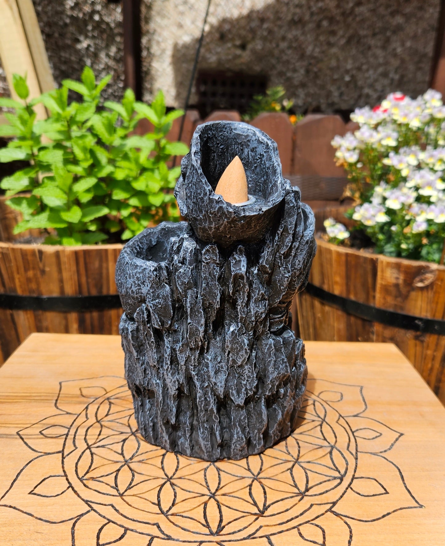 Nemesis Now ~ Skull Backflow Incense Tower ~ New and Boxed