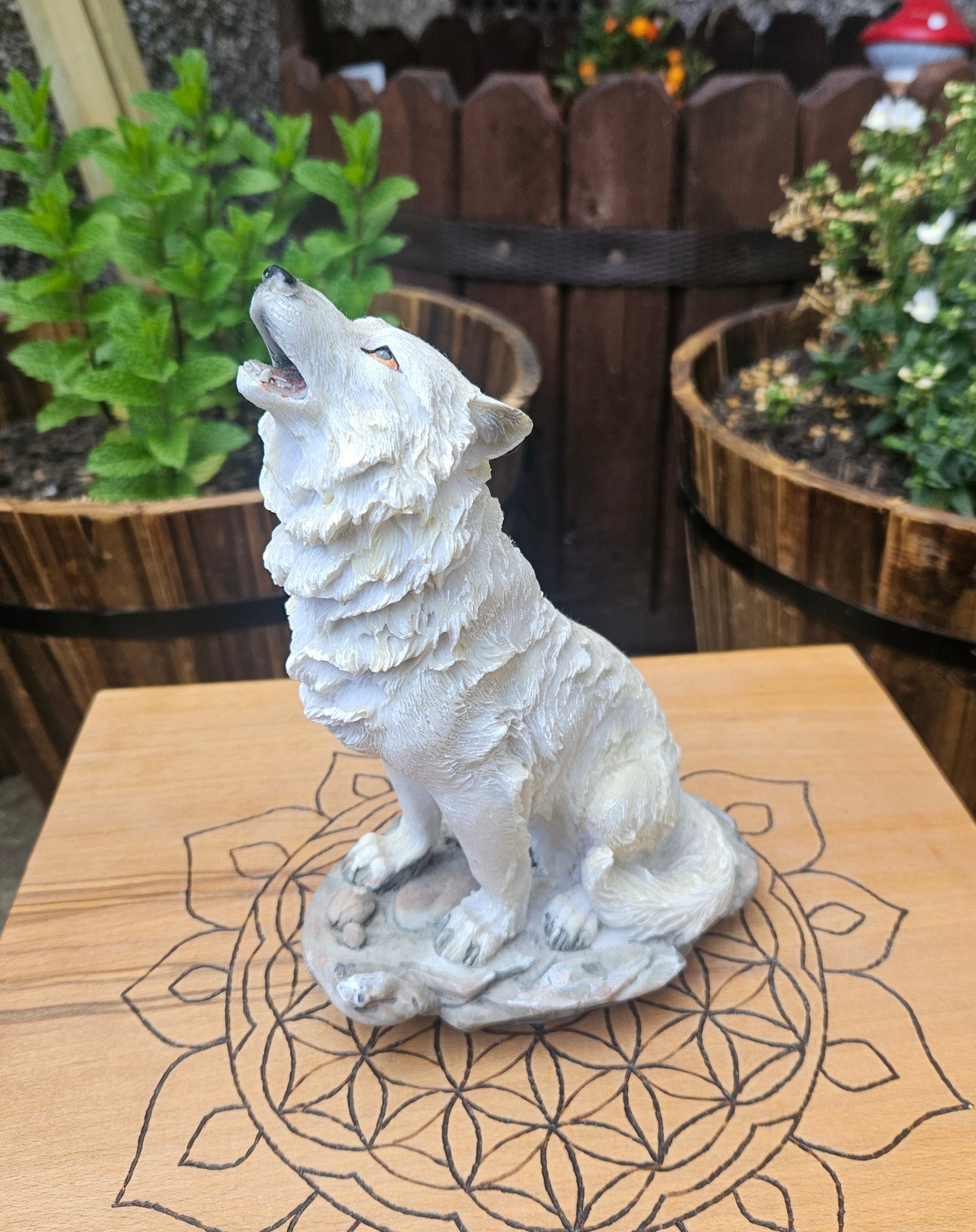Storms Cry Wolf Ornament - Nemesis Now - Ex Display