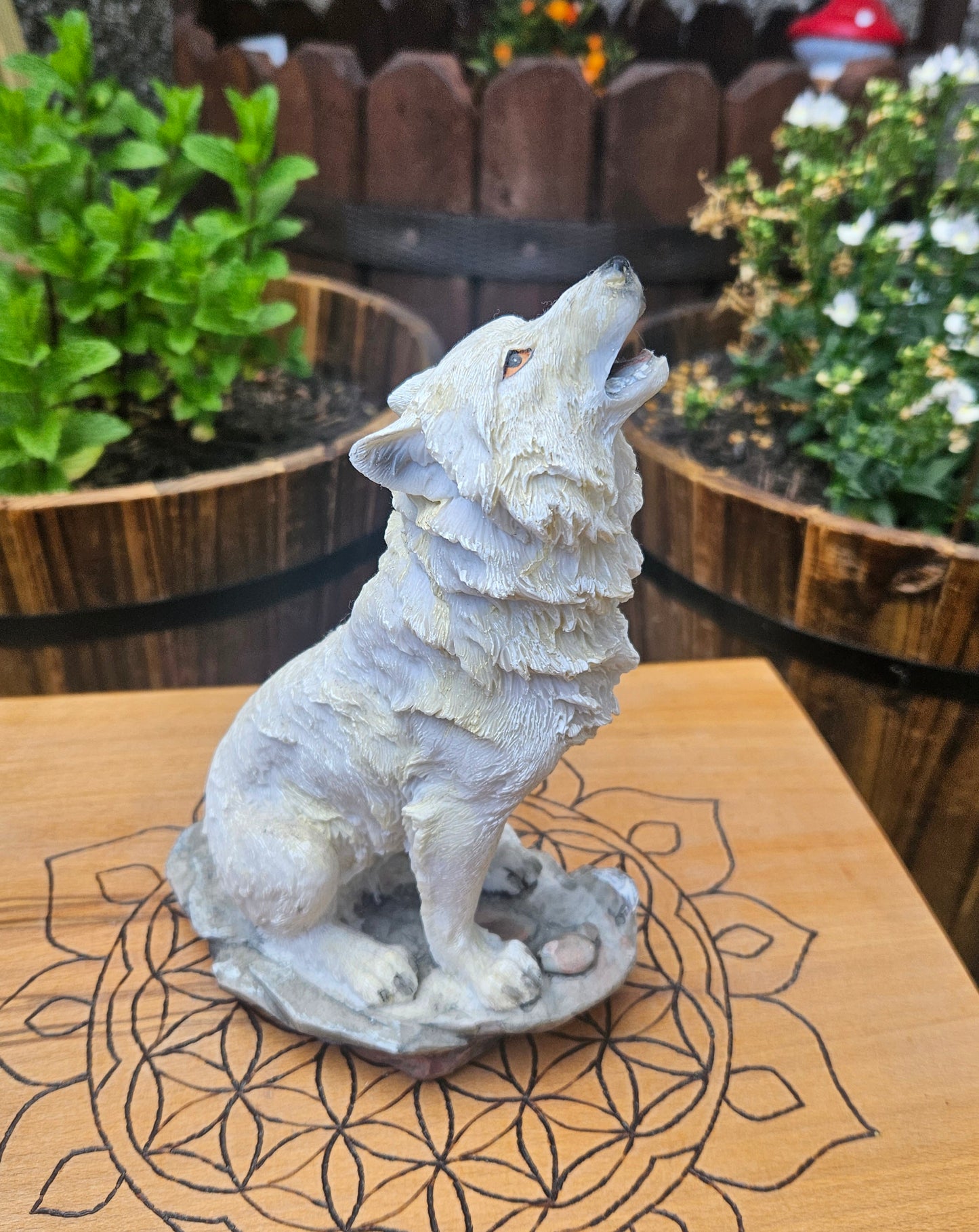 Storms Cry Wolf Ornament - Nemesis Now - Ex Display