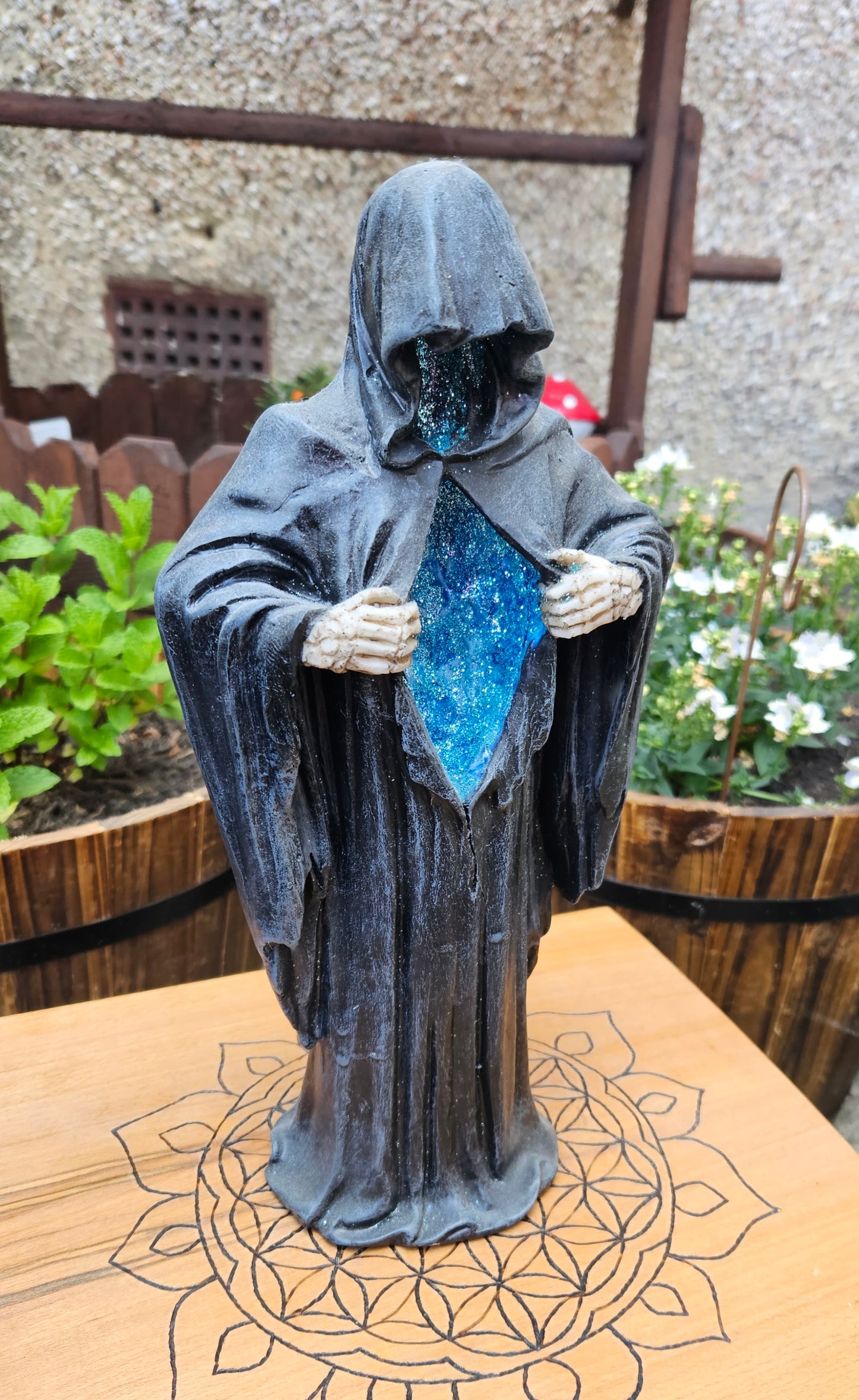 Death - LED Chest (Not its licensed name) - Nemesis Now - EX Display