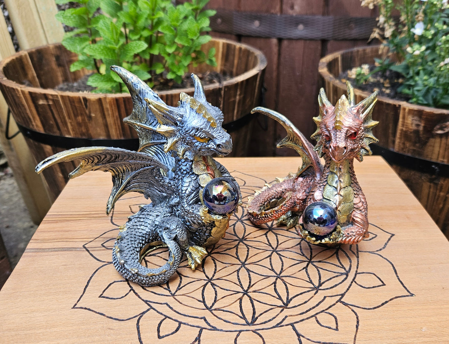 Orb Keeper Dragon - Red (Not its licensed name) - Nemesis Now - EX Display (No Box)