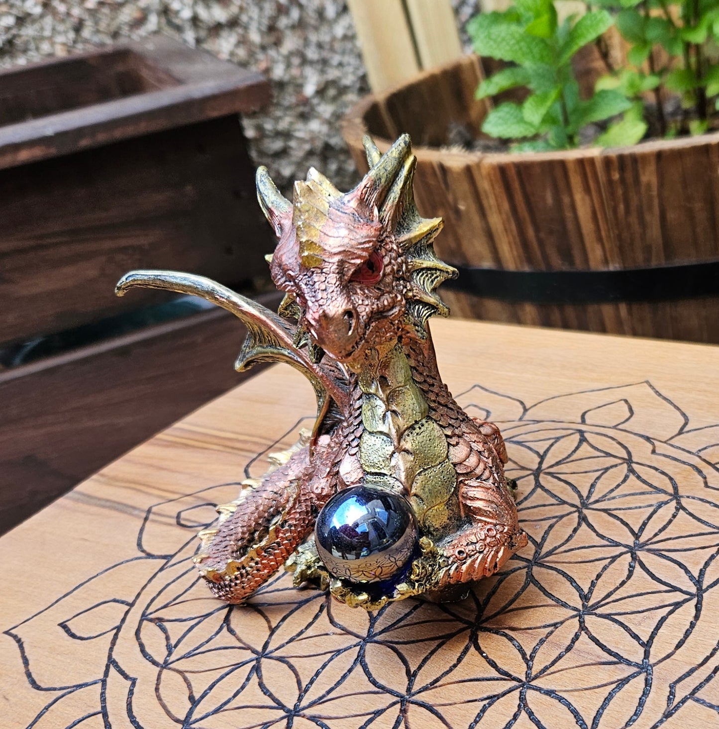 Orb Keeper Dragon - Red (Not its licensed name) - Nemesis Now - EX Display (No Box)