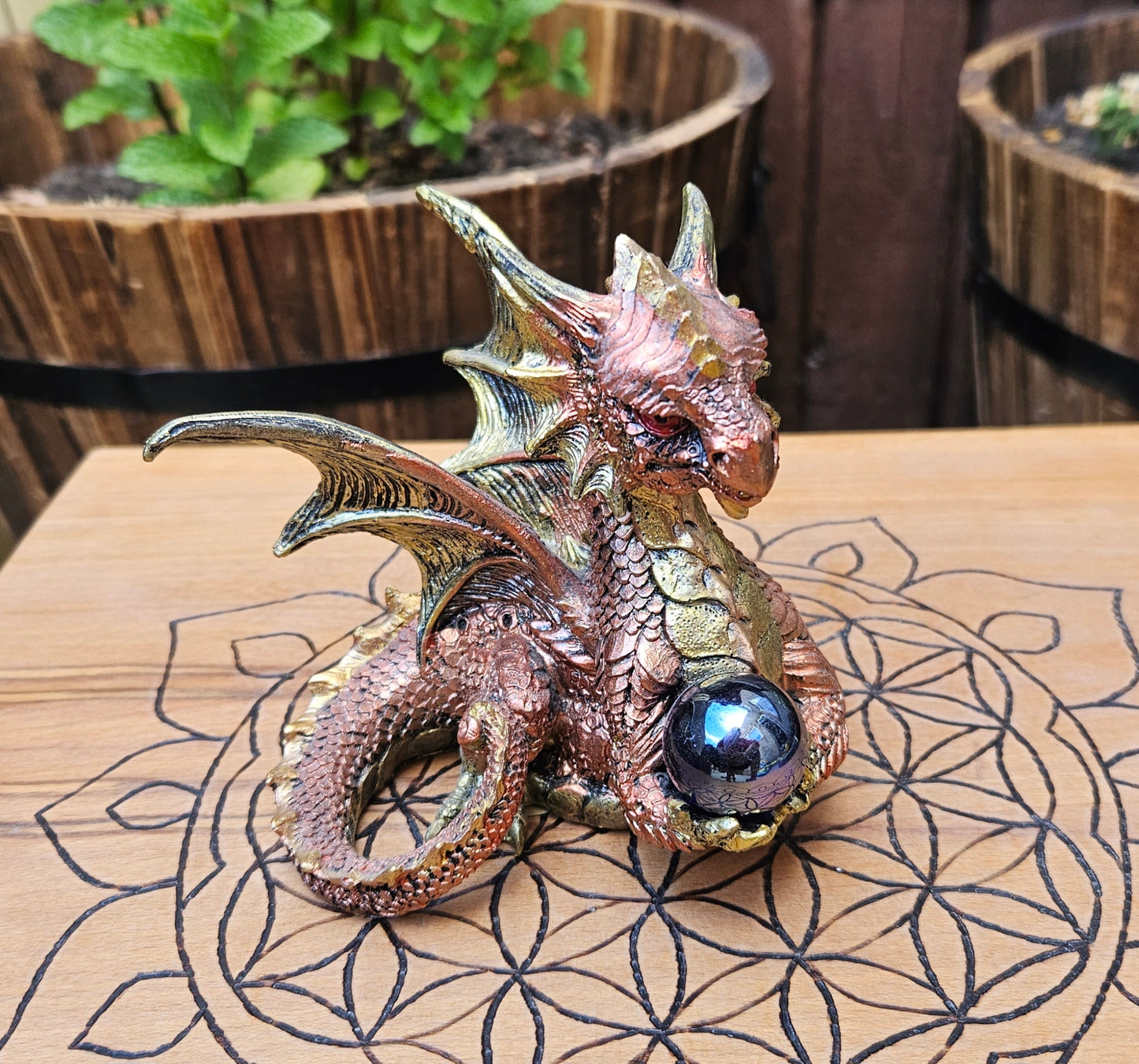 Orb Keeper Dragon - Red (Not its licensed name) - Nemesis Now - EX Display (No Box)