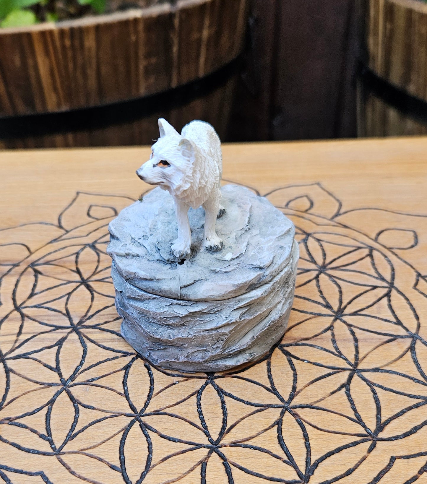 Wolf Trinket Box - Alert (Not its licensed name) - Nemesis Now - EX Display (No Box)