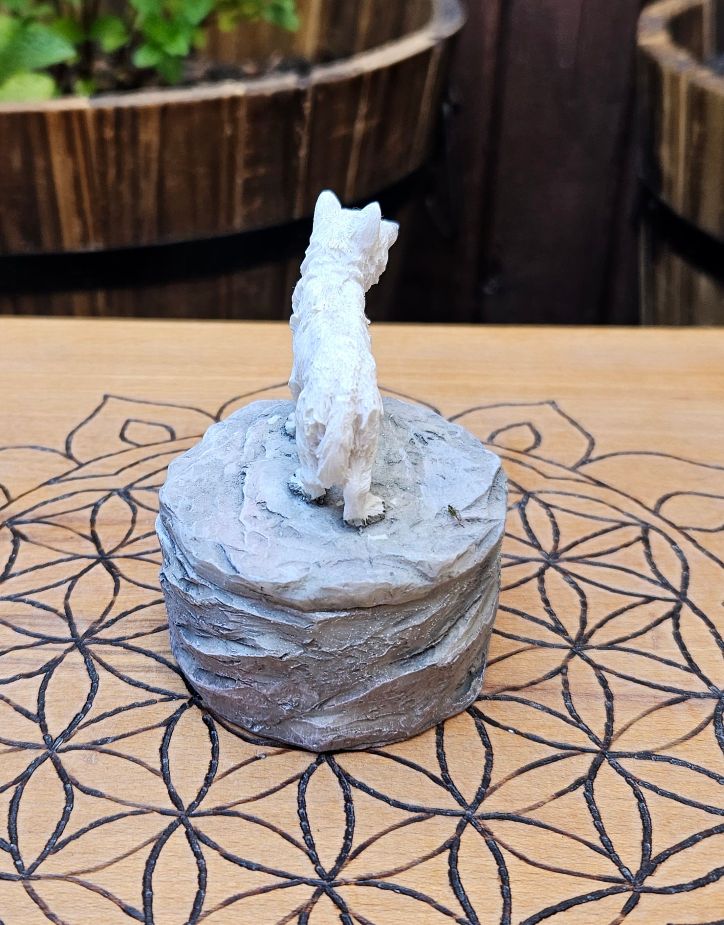 Wolf Trinket Box - Alert (Not its licensed name) - Nemesis Now - EX Display (No Box)