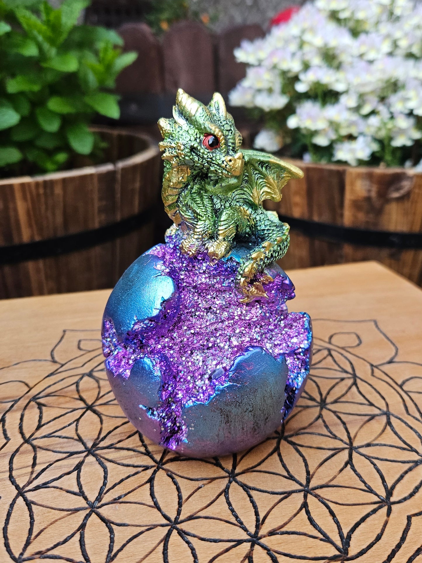 Nemesis Now ~ Geode Guard ~ Green
