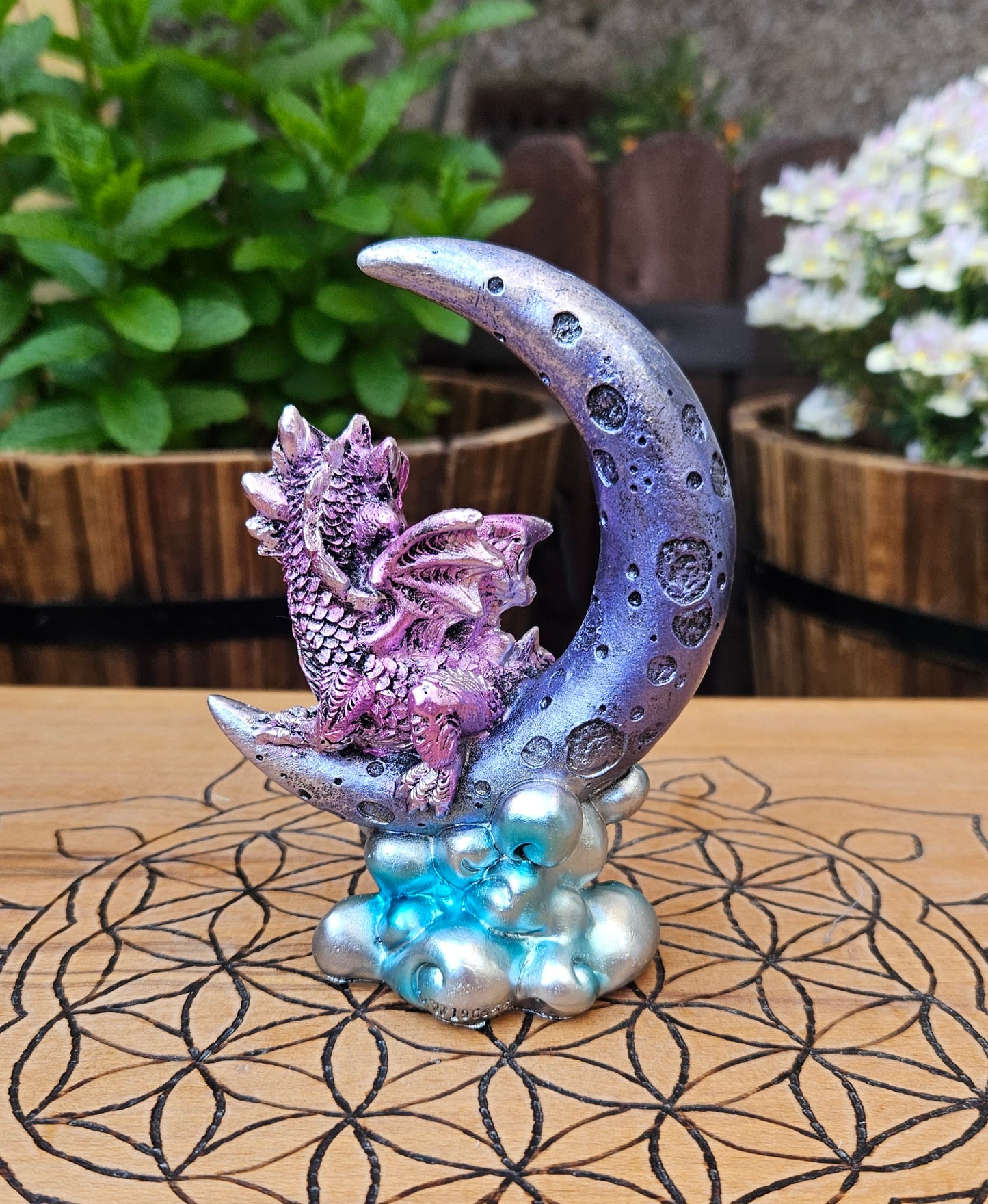 Nemesis Now ~ Crescent Creature