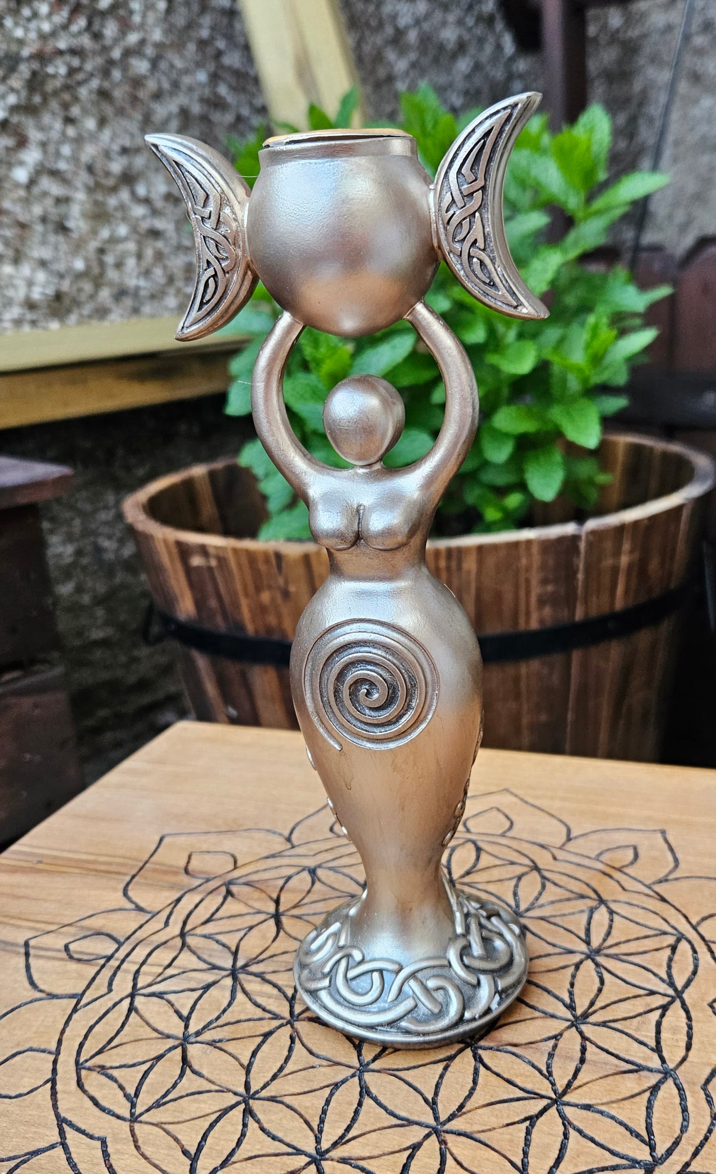 Nemesis Now ~ Spiral Goddess Candle Holder