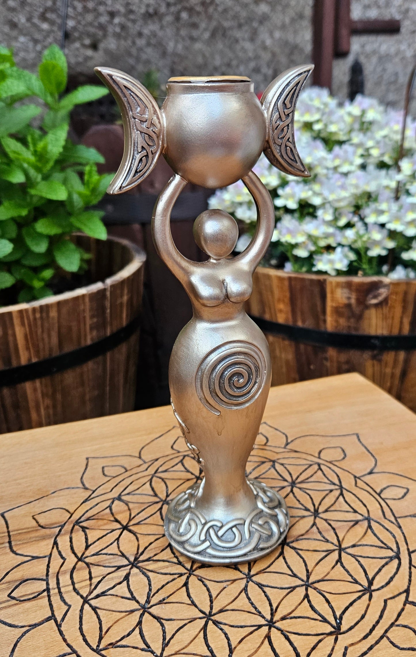 Nemesis Now ~ Spiral Goddess Candle Holder