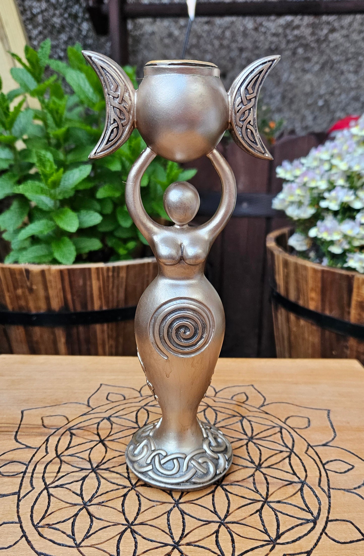 Nemesis Now ~ Spiral Goddess Candle Holder