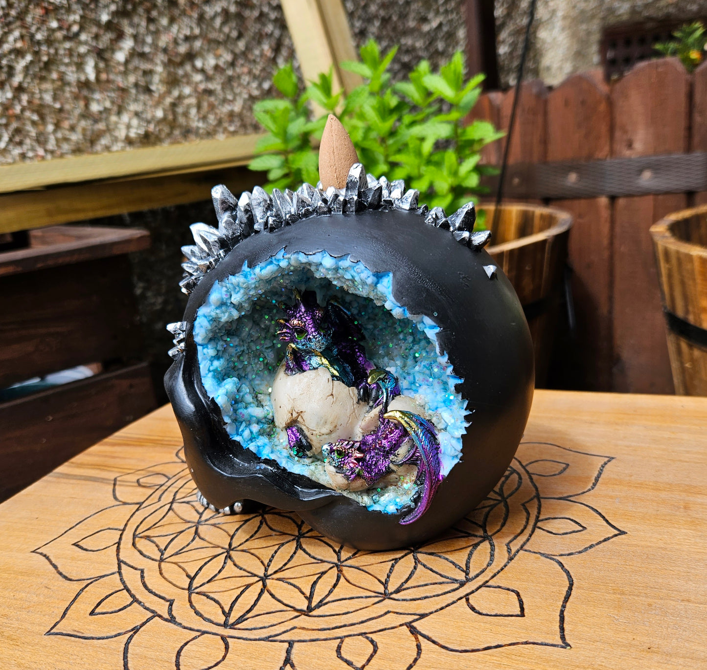 Nemesis Now ~ Crystal Hatchling Backflow Burner