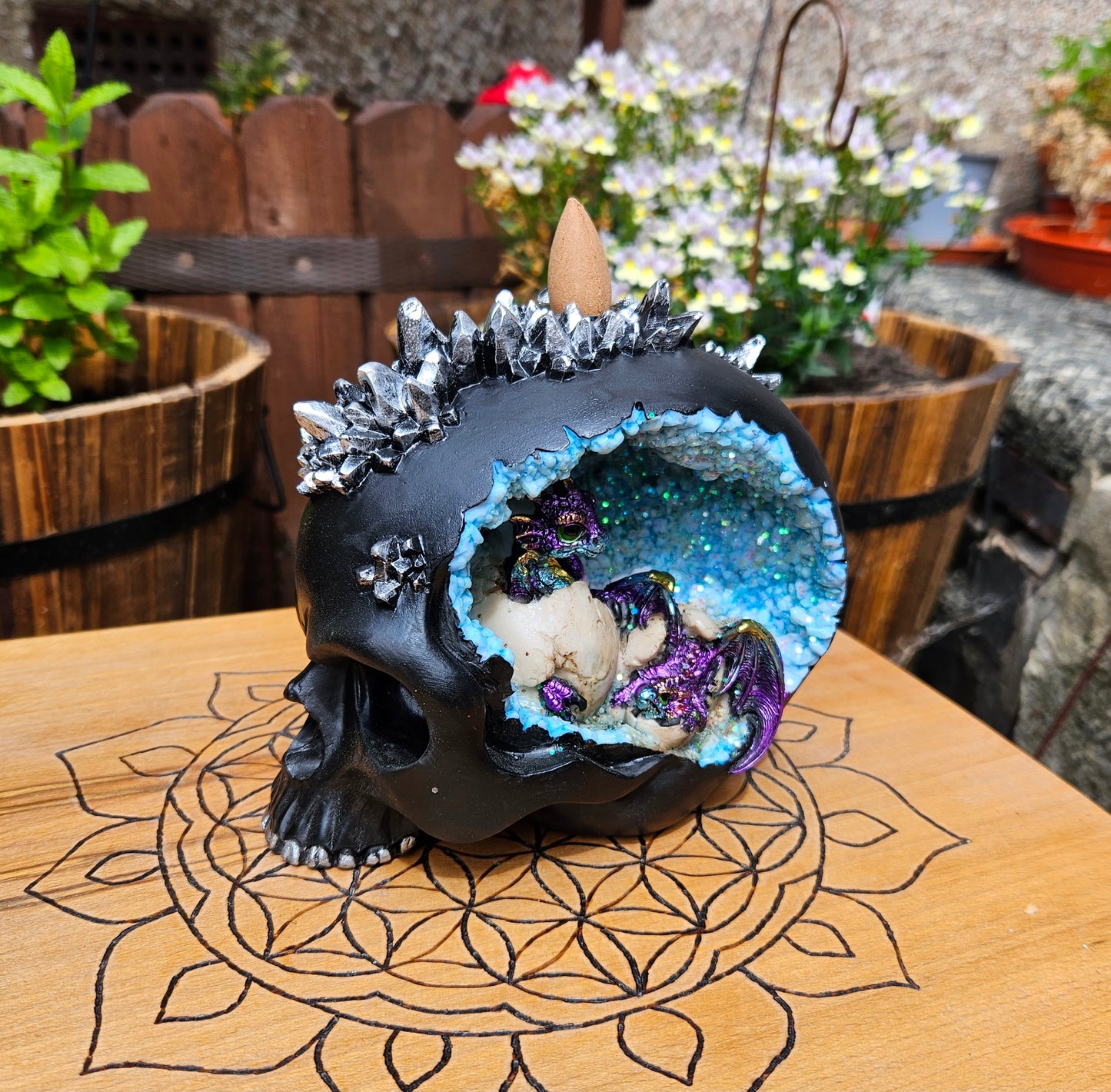 Nemesis Now ~ Crystal Hatchling Backflow Burner